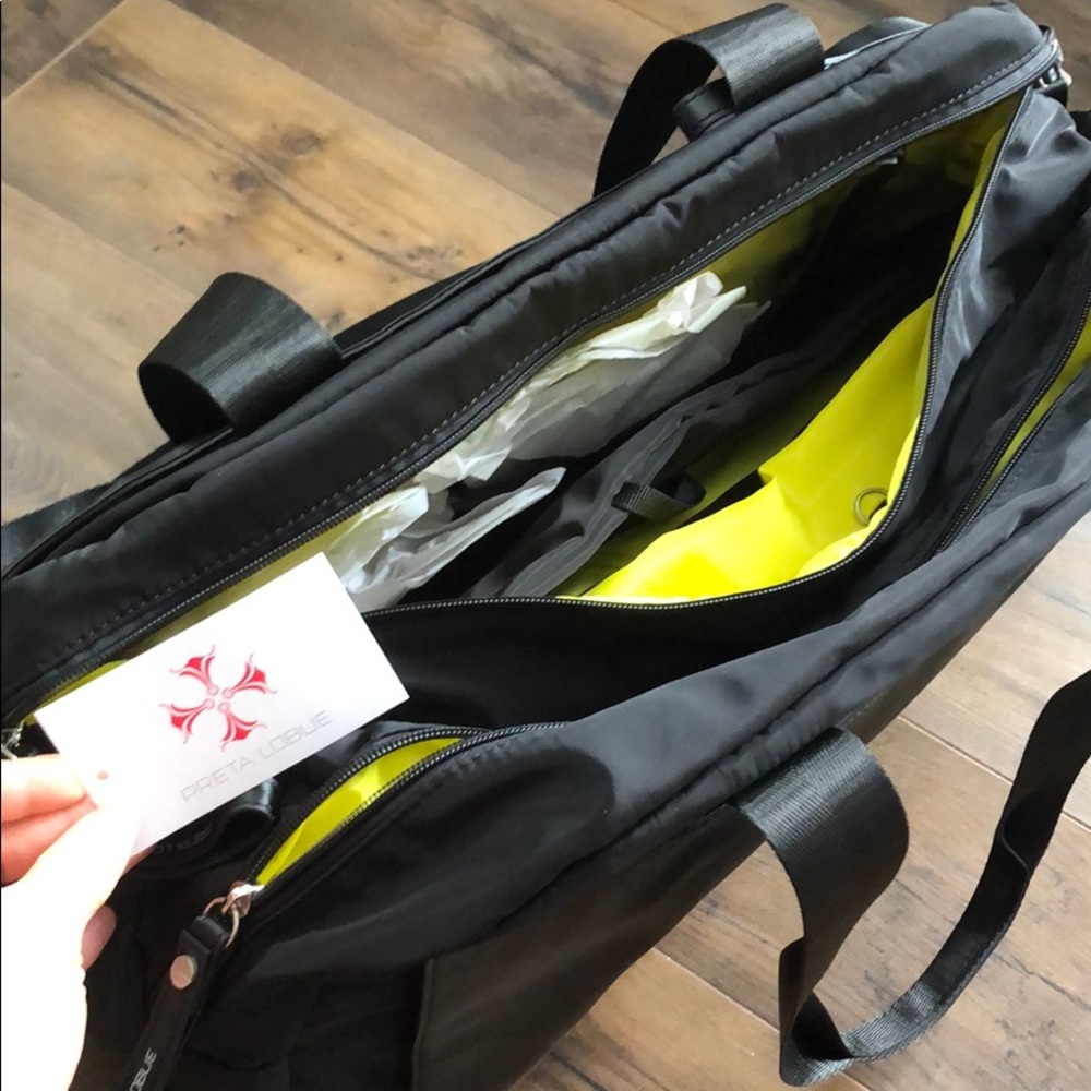 Preta Lobue overnight/gym bag